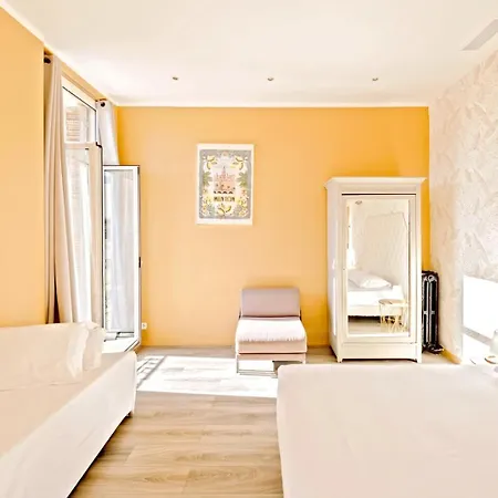 Lemon Hotel