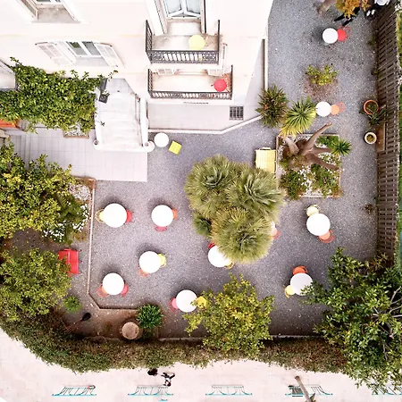 Lemon Hotel
