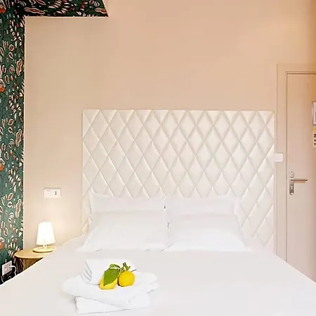 Lemon Hotel Menton