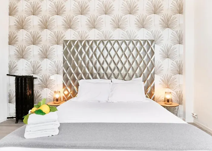 Lemon Hotel